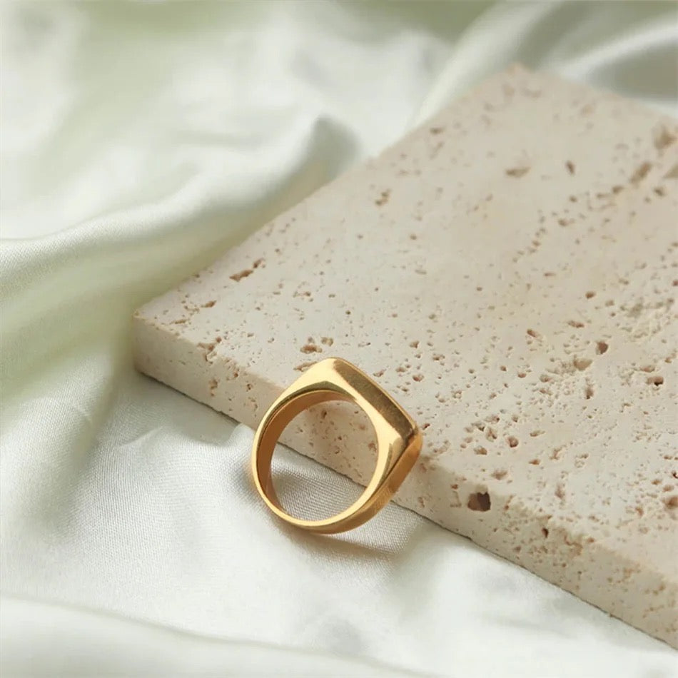 Statement Ring