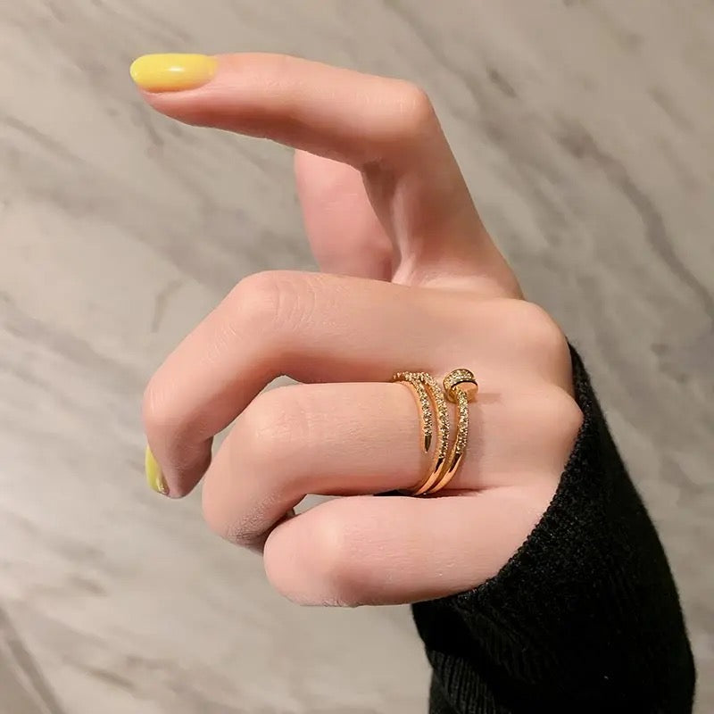 Taylor Ring - Resizable